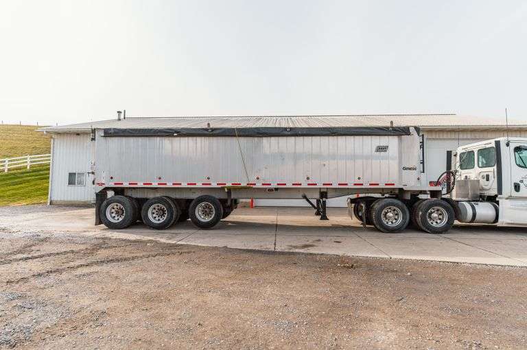 2011 East 36' dump trailer
