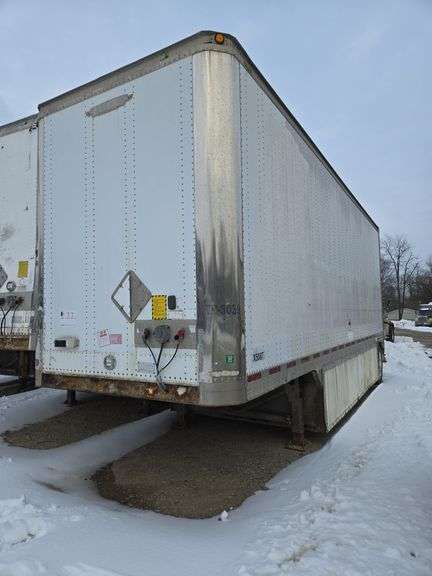 Trim 28' van trailer