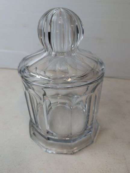 Heisey market biscuit jar Excennt condition apprx 10 1/2" tall
