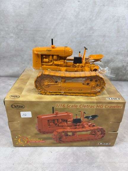 Cletrac die-cast model HG Crawler - 1/16 scale