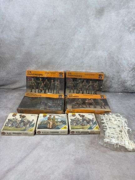 (7) factory sealed military model kits - most 1/35 scale