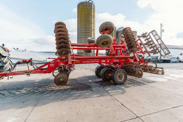 2014 Kuhn Krause 8000-20-3019 20FT Excelerator vertical till