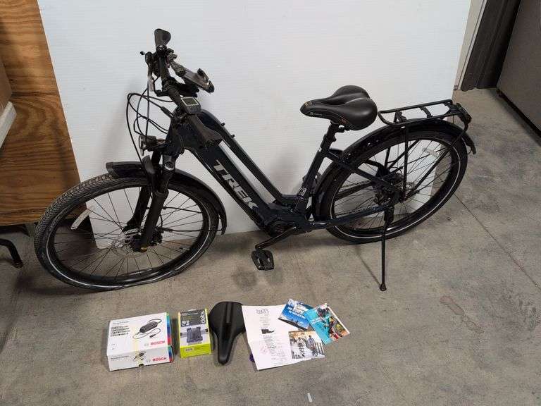 Woman's Trek E-Bike Alliant Plus #7 Step Through Medium style Nautical Navy with phone caddy holder