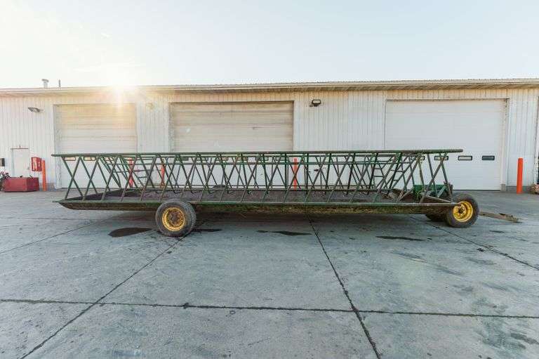 Stoltzfus Mobile 24'; Hay feeder wagon