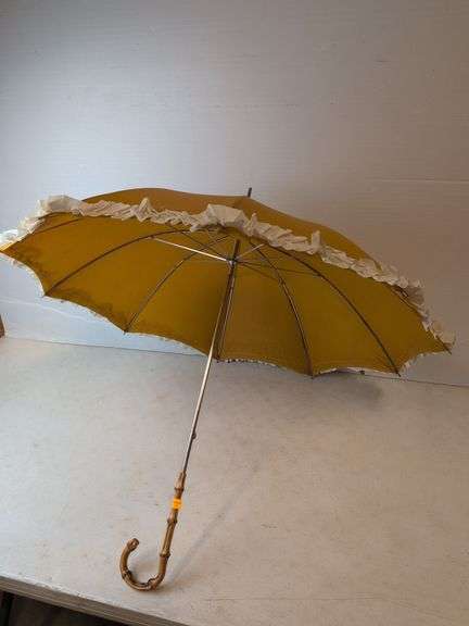 Bamboo handled umbrella apprx 32"