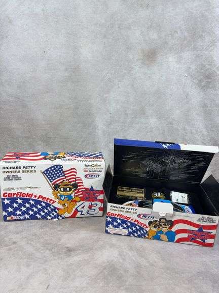(2) 2002 Richard Petty #43 Garfield Dodge NASCAR die-cast replicas - 1/24 scale