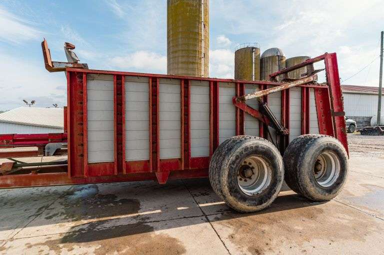 Hagedorn Extravert 5440 Hydraulic Push manure spreader