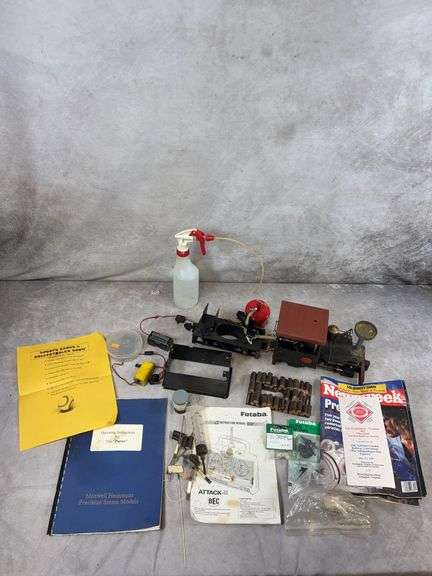 Maxwell Hemmens Precision Steam model train w/ other train items