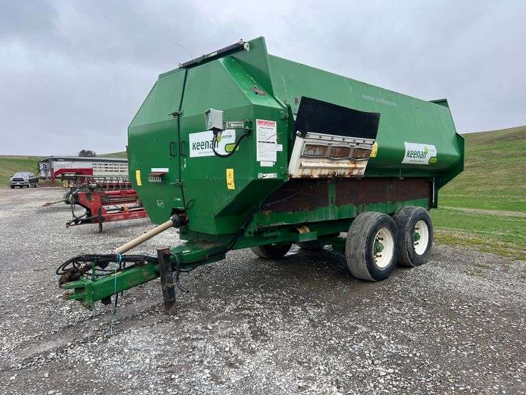 Keenan Klassik 200 Feed Mixer w/Keenan EZ2000 Digital Scale