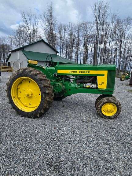 John Deere 620