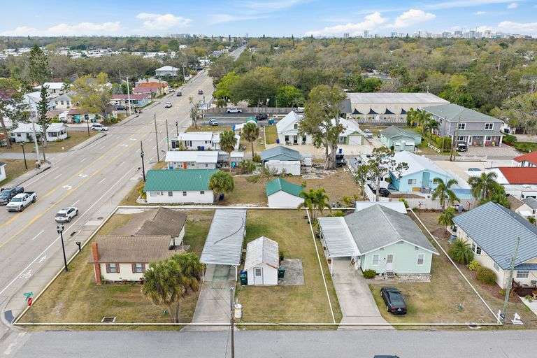 2 Adjacent Homes – 2 Adj...