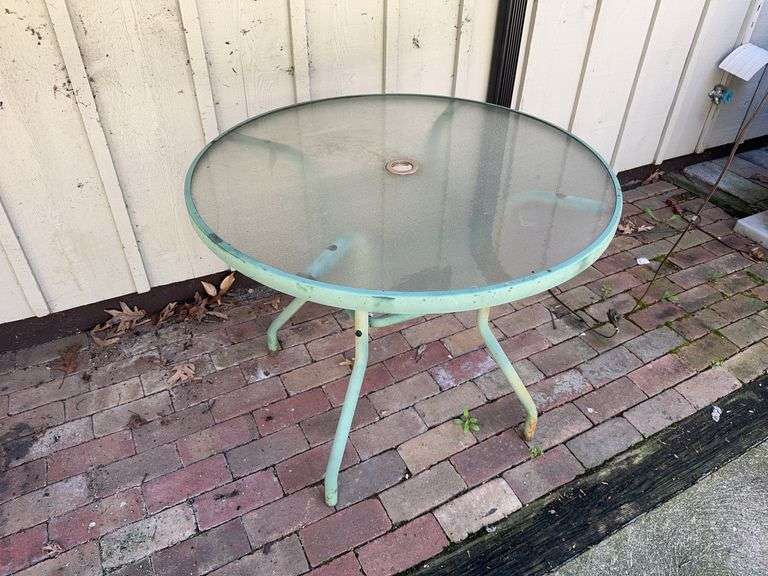 Round Glass Top Table 35”