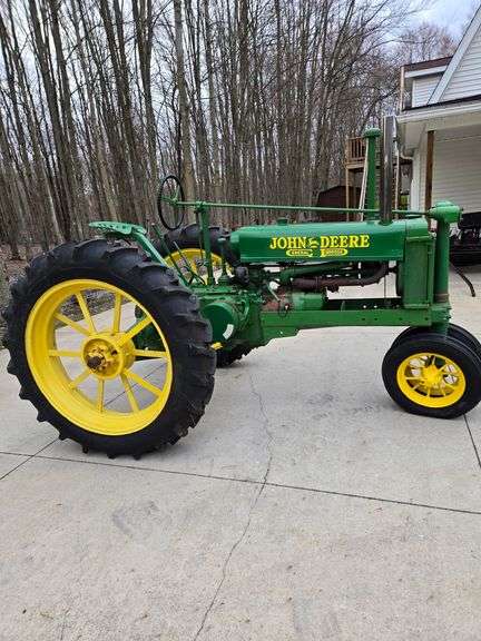 1936 John Deere B unstyled