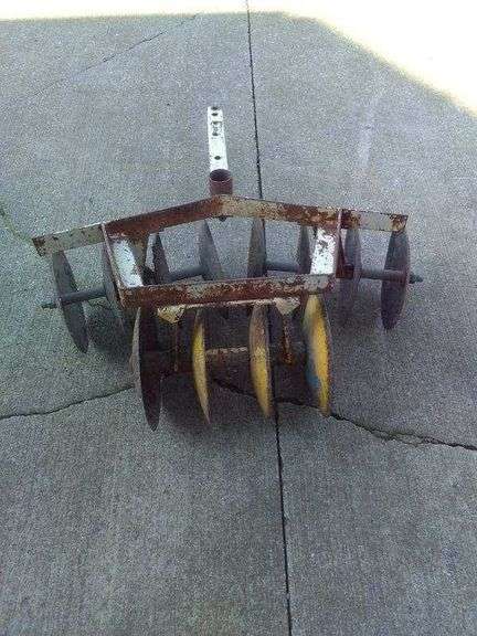 Garden tractor disc