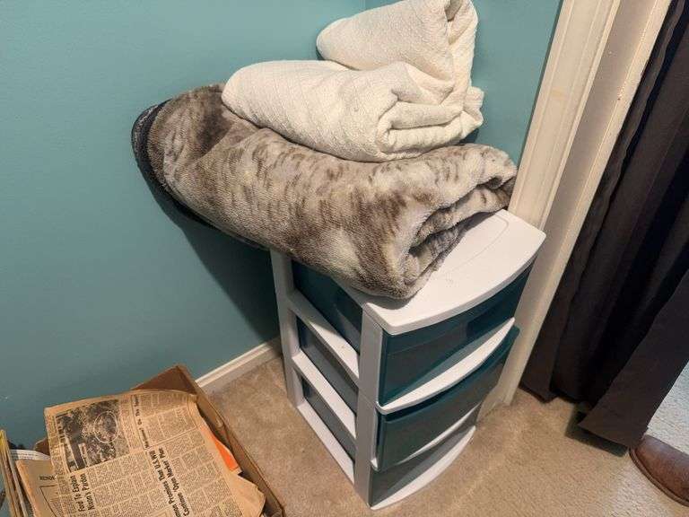 Plastic Organizer and Blankets