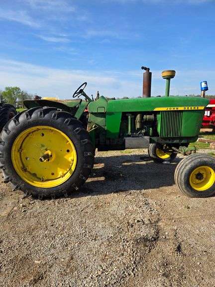 John Deere 4010 Diesel, Runs Good
