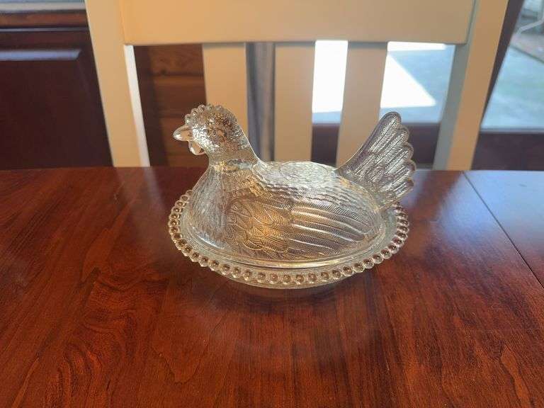 Glass Hen on a Nest
