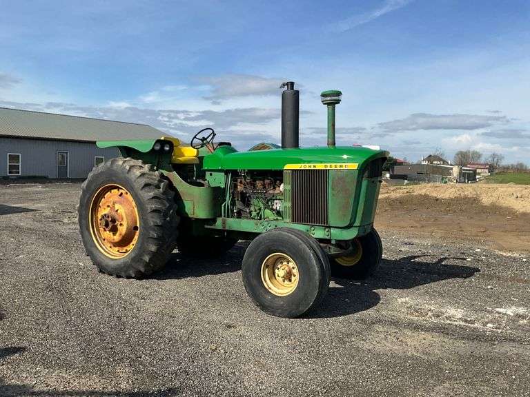 John Deere 5020