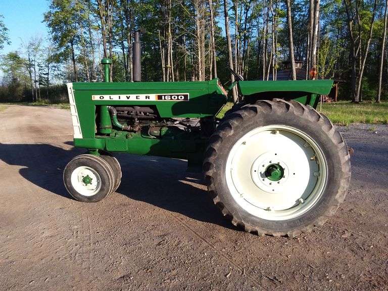 Oliver 1600B