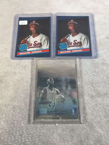 Michael Jordan lot of 3, baseball & hologram