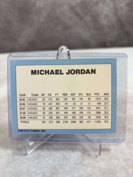 Michael Jordan lot of 3, baseball & hologram