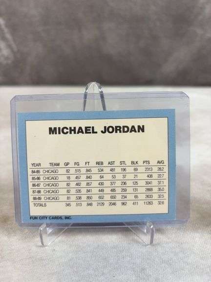 Michael Jordan lot of 3, baseball & hologram