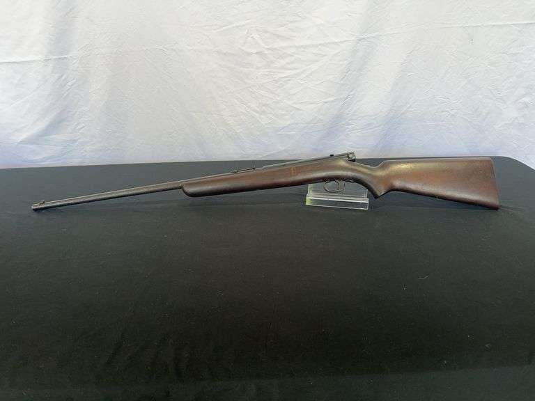 Winchester Mod. 74 .22 LR. *ALL GUN BUYERS MUST BE 18 YEARS OR OLDER. VALID ID MUST BE SHOWN AT PICK