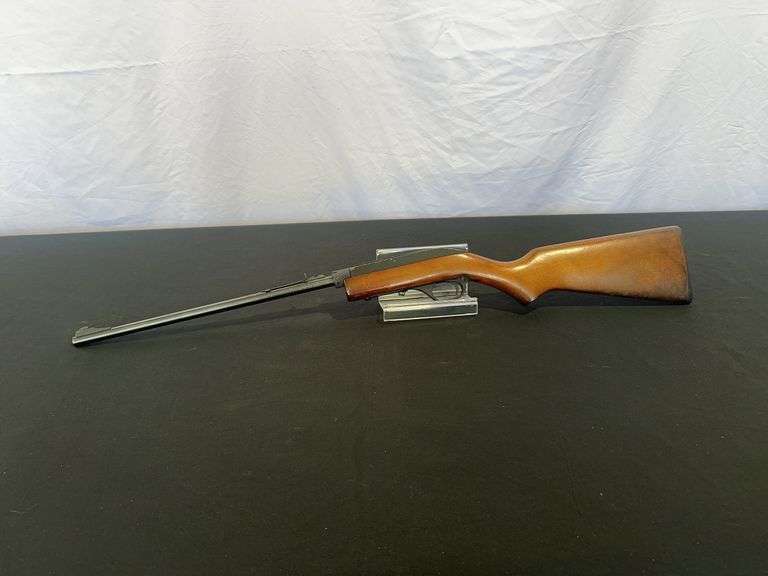 Marlin FireArms Mod. 70P Micro-Groove Barrel Cal .22 LR. *ALL GUN BUYERS MUST BE 18 YEARS OR OLDER. 