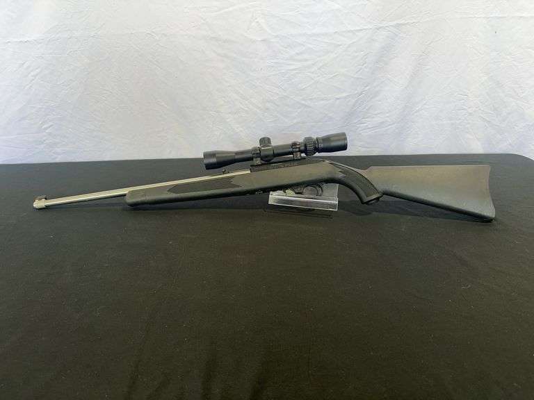 Ruger Mod. 10/22 .22 LR. w/ Bushnell Scope *ALL GUN BUYERS MUST BE 18 YEARS OR OLDER. VALID ID MUST 