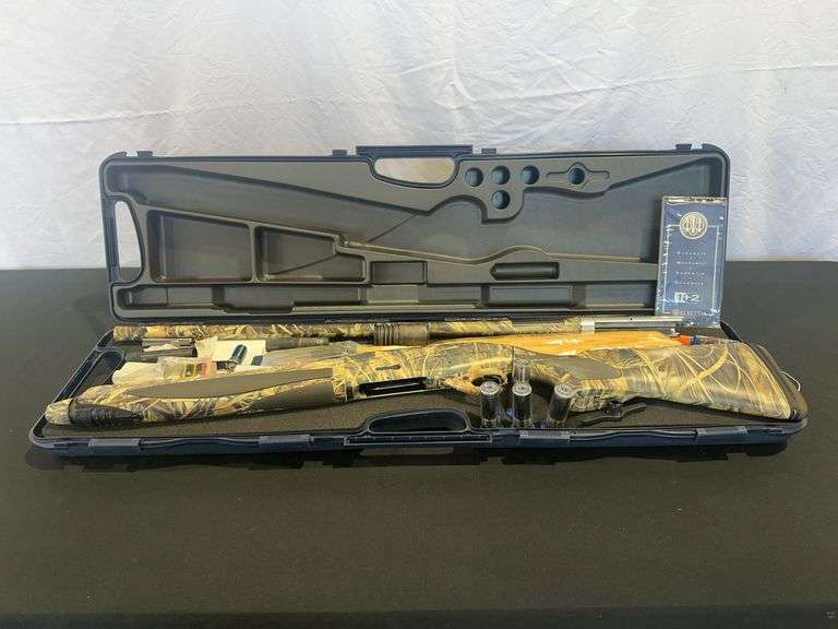 NIB P. Beretta Xtrema 12 Gauge Shotgun and (5) Choke Tubes *ALL GUN BUYERS MUST BE 18 YEARS OR OLDER