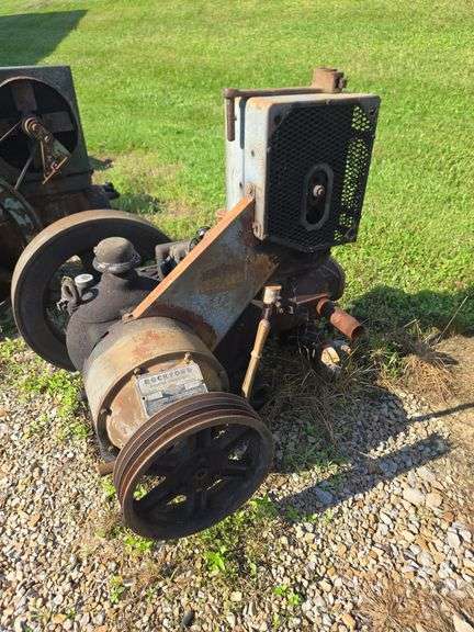 Rockford hit & miss pump jack engine