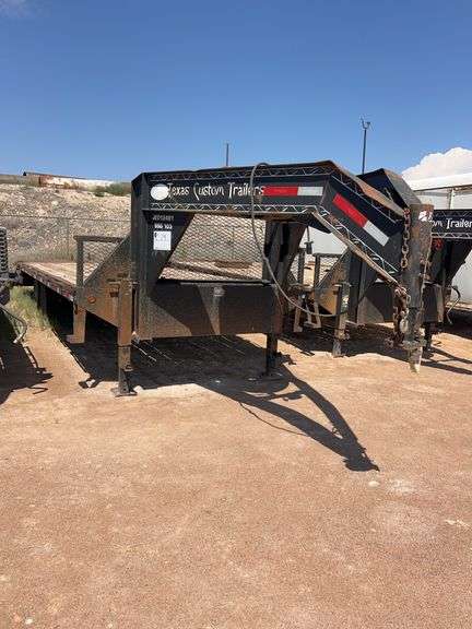 2018 Texas Custom Gooseneck Flatbed Trailer