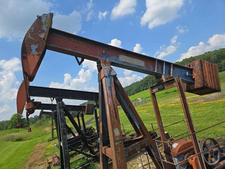 Wright pump jack