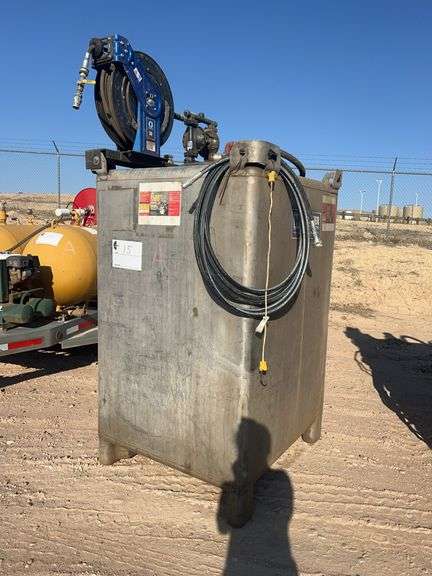 55 gallon stainless oil tank w/ pump & reel