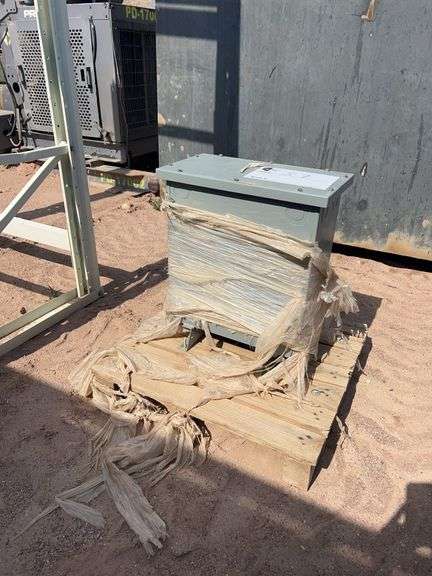 Hammond Commercial potted distribution transformer