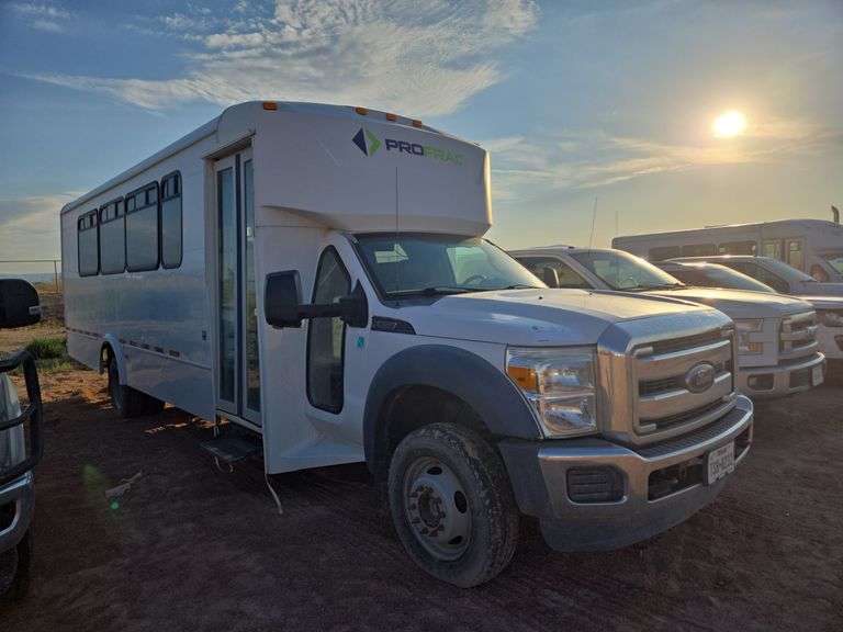 2015 Ford F550 Van showing 69,019 mi- runs