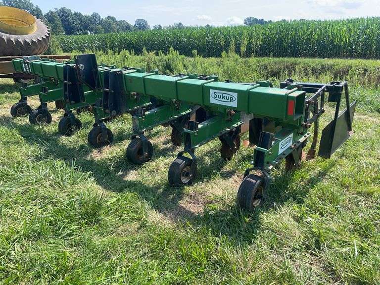 Sukup 6 row crop cultivator