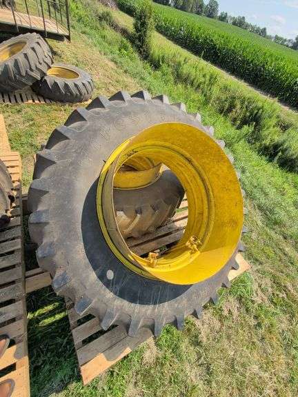 John Deere duals Firestone 18.4R38 tires