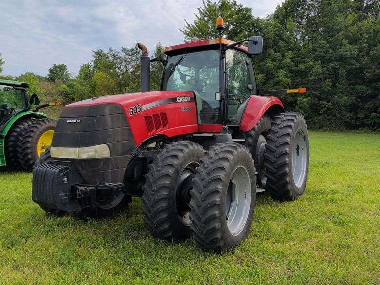 Case 305 Magnum Tractor- Showing 2485 Hours