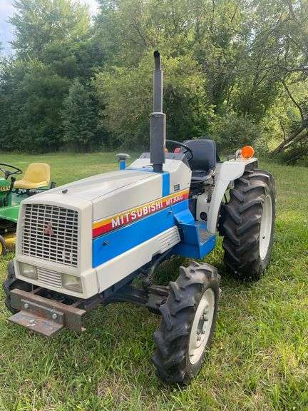Mitsubishi MT300D 4x4